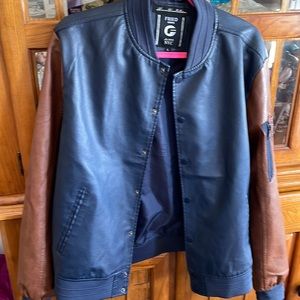 Mens new with tags jacket size large , fried denim grand navy with brown sleeves